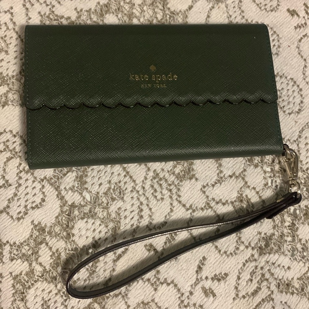 Kate Spade Scalloped iPhone Wallet - Dark Green